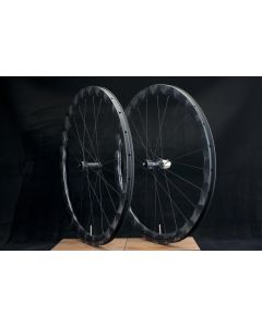Customize UltraLite 700C Carbon Disc Wavy Wheelset 28mm Wide CX All Road Gravel
