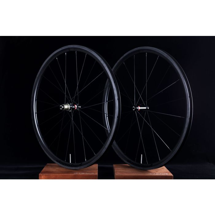 Customize UltraLite 700C Road Carbon Wheelset Rim Brake 26mm Wide 